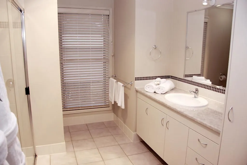 Yabbaloumba Retreat Villa Booloumba Farm stay
